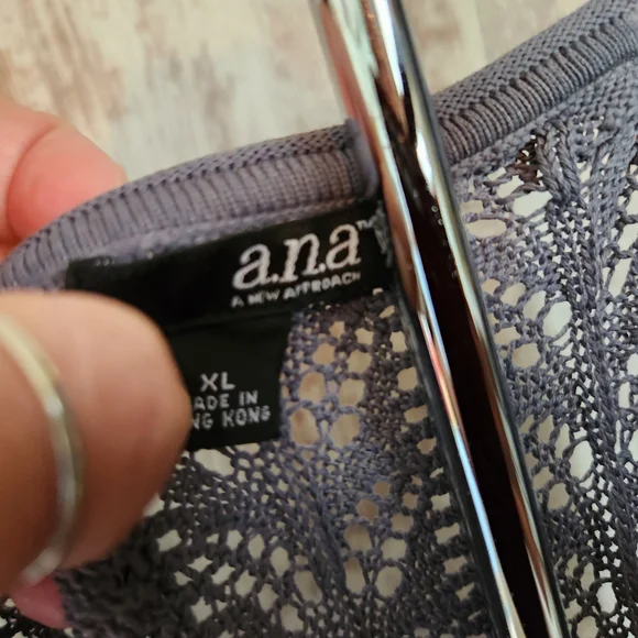 Gray Lace Knit Top - Picture 4 of 4